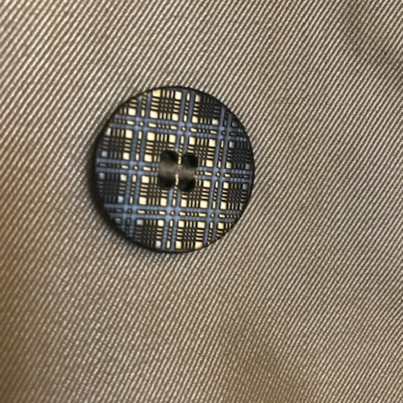 Classic Burberry Beige Metalic Trench Coat - Picture 7 of 10